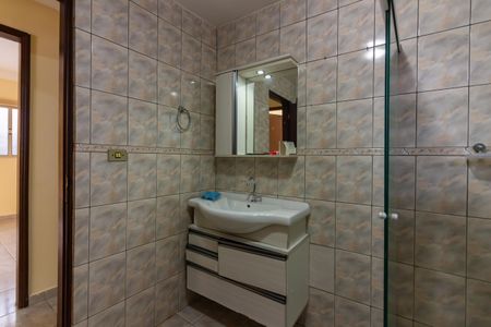 Casa à venda com 250m², 3 quartos e 2 vagas Casa à venda com 250m², 3 quartos e 2 vagasBanheiro