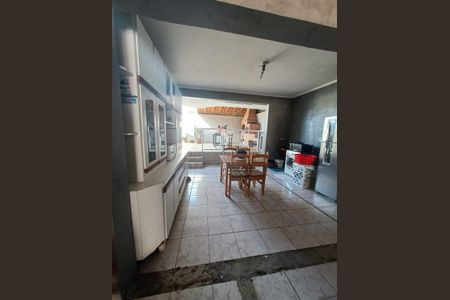 Casa para alugar com 400m², 4 quartos e 6 vagasÁrea externa