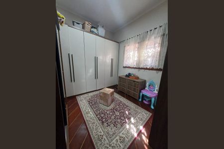 Quarto de casa para alugar com 4 quartos, 400m² em Jardim Rosana, Guarulhos