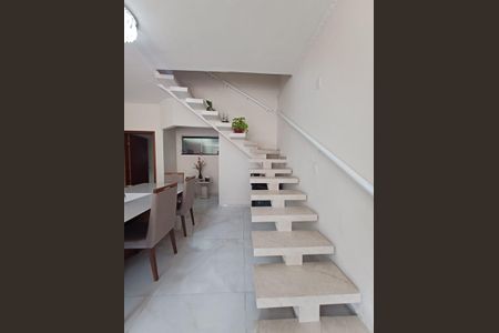 Sala de casa para alugar com 4 quartos, 400m² em Jardim Rosana, Guarulhos