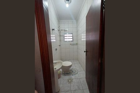 Casa para alugar com 400m², 4 quartos e 6 vagasBanheiro