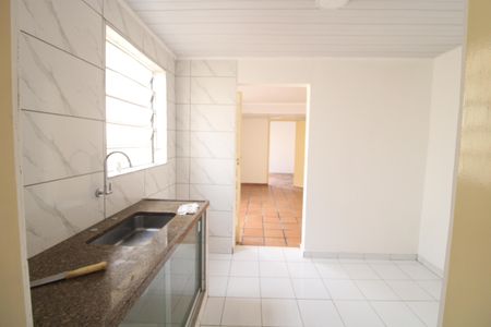 Cozinha de casa para alugar com 2 quartos, 65m² em Jardim da Pedreira, São Paulo