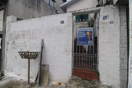 Casa para alugar com 65m², 2 quartos e sem vagaFachada 