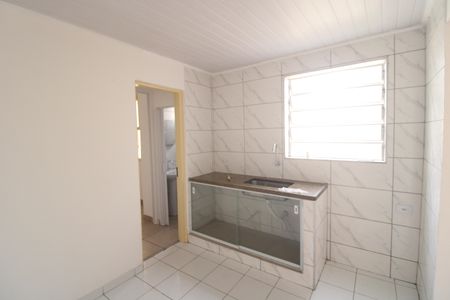 Cozinha de casa para alugar com 2 quartos, 65m² em Jardim da Pedreira, São Paulo