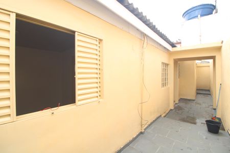 Casa para alugar com 65m², 2 quartos e sem vagaFachada