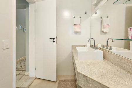 Apartamento para alugar com 110m², 2 quartos e 1 vaga Apartamento para alugar com 110m², 2 quartos e 1 vagabanheiro