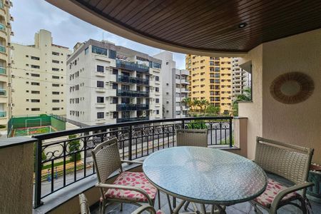 varanda  de apartamento para alugar com 2 quartos, 110m² em Balneario Guarujá, Guarujá