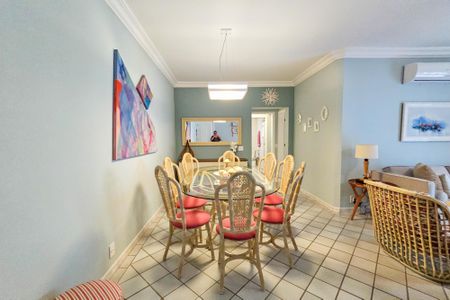 Sala de apartamento para alugar com 2 quartos, 110m² em Balneario Guarujá, Guarujá