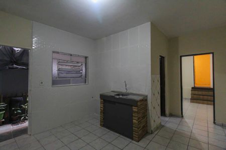 Sala/Cozinha de casa para alugar com 2 quartos, 114m² em Parque Santa Madalena, São Paulo