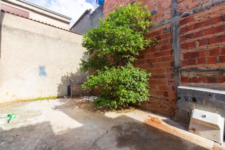 Casa para alugar com 90m², 2 quartos e sem vaga Casa para alugar com 90m², 2 quartos e sem vagaQuintal