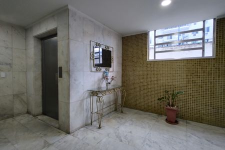 Apartamento à venda com 68m², 2 quartos e 1 vagaHall de entrada