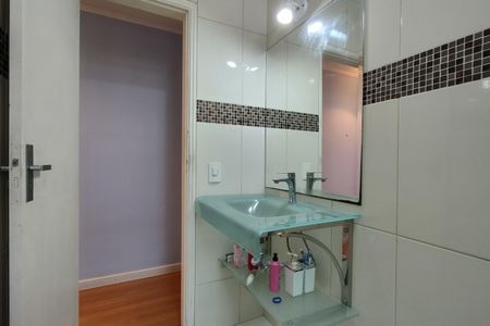 Apartamento à venda com 68m², 2 quartos e 1 vagaBanheiro Social