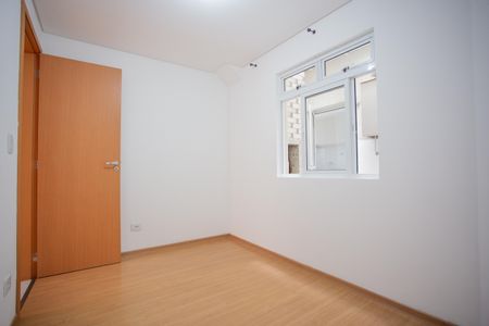 Quarto 1 de apartamento para alugar com 2 quartos, 63m² em São Cristóvão, São José dos Pinhais