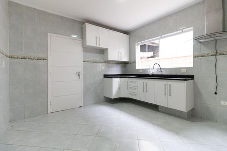 Casa à venda com 120m², 3 quartos e 2 vagas Casa à venda com 120m², 3 quartos e 2 vagasCozinha