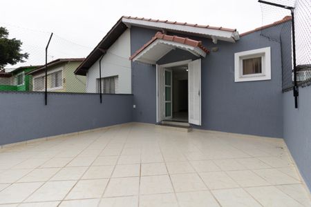 Casa à venda com 120m², 3 quartos e 2 vagas Casa à venda com 120m², 3 quartos e 2 vagasVaranda da Suíte