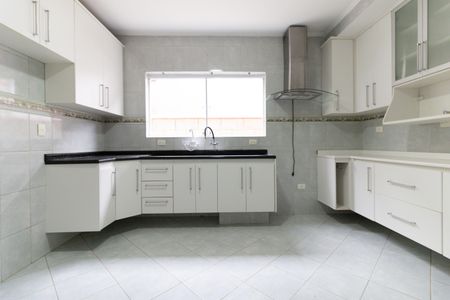 Casa à venda com 120m², 3 quartos e 2 vagas Casa à venda com 120m², 3 quartos e 2 vagasCozinha