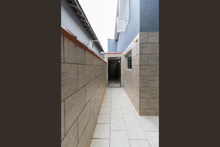 Casa à venda com 120m², 3 quartos e 2 vagas Casa à venda com 120m², 3 quartos e 2 vagasCorredor Lateral