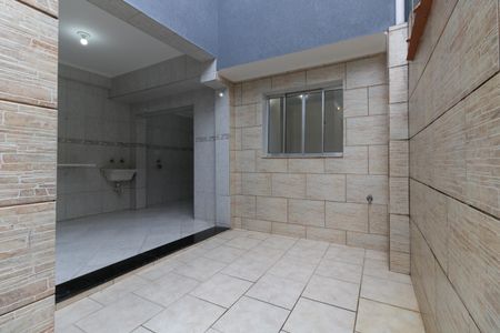 Casa à venda com 120m², 3 quartos e 2 vagas Casa à venda com 120m², 3 quartos e 2 vagasQuintal