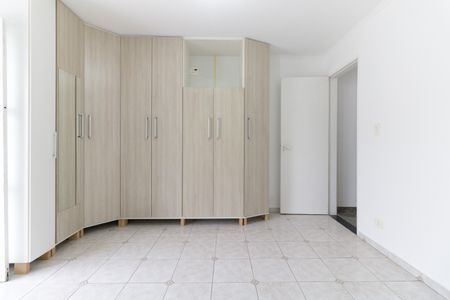 Casa à venda com 120m², 3 quartos e 2 vagas Casa à venda com 120m², 3 quartos e 2 vagasSuíte