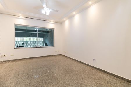 Casa à venda com 120m², 3 quartos e 2 vagas Casa à venda com 120m², 3 quartos e 2 vagasSala