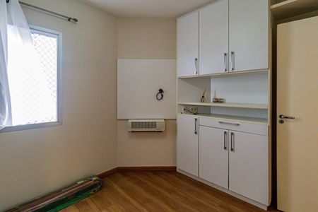 Apartamento à venda com 55m², 2 quartos e 1 vagaQuarto 02
