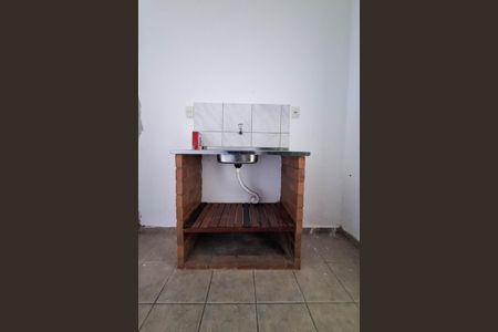 Cozinha de kitnet/studio para alugar com 1 quarto, 25m² em Engenho do Mato, Niterói