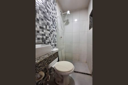 Casa de condomínio para alugar com 45m², 1 quarto e 1 vaga Casa de condomínio para alugar com 45m², 1 quarto e 1 vagaBanheiro