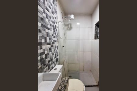 Casa de condomínio para alugar com 45m², 1 quarto e 1 vaga Casa de condomínio para alugar com 45m², 1 quarto e 1 vagaBanheiro