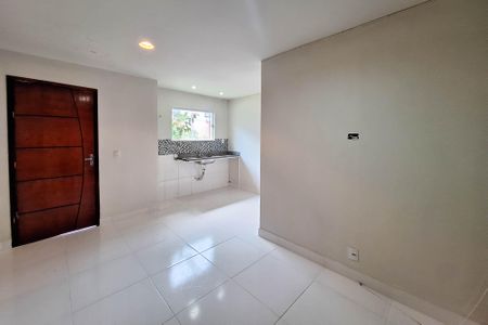 Sala de casa de condomínio para alugar com 1 quarto, 45m² em Engenho do Mato, Niterói
