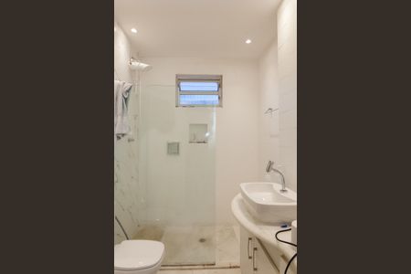 Apartamento para alugar com 180m², 4 quartos e 2 vagas Apartamento para alugar com 180m², 4 quartos e 2 vagasBanheiro da Suíte