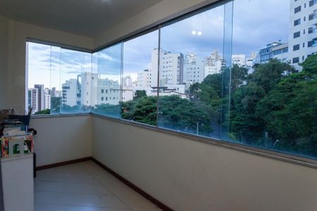 Apartamento para alugar com 180m², 4 quartos e 2 vagas Apartamento para alugar com 180m², 4 quartos e 2 vagasvaranda quarto 3