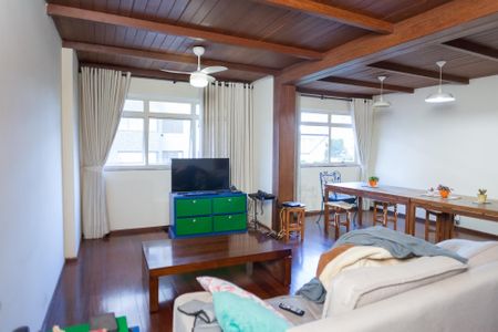 Apartamento para alugar com 180m², 4 quartos e 2 vagas Apartamento para alugar com 180m², 4 quartos e 2 vagassala