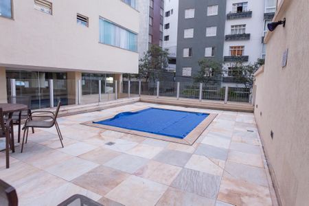 Apartamento para alugar com 180m², 4 quartos e 2 vagas Apartamento para alugar com 180m², 4 quartos e 2 vagasÁrea comum - Piscina