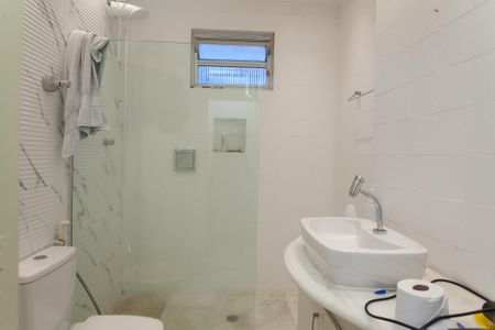 Apartamento para alugar com 180m², 4 quartos e 2 vagas Apartamento para alugar com 180m², 4 quartos e 2 vagasBanheiro da Suíte