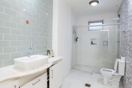 Apartamento para alugar com 180m², 4 quartos e 2 vagas Apartamento para alugar com 180m², 4 quartos e 2 vagasBanheiro Social