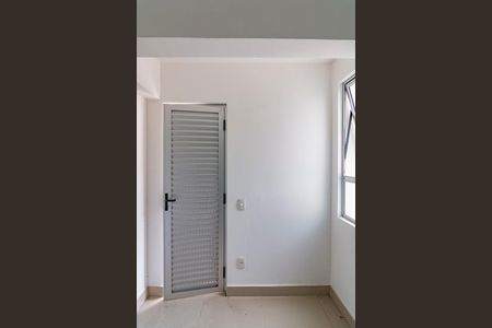 Apartamento à venda com 156m², 2 quartos e 4 vagasQuarto de Serviço