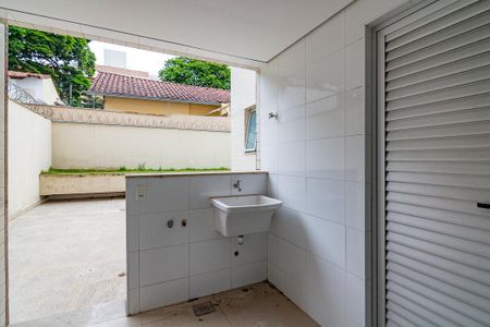 Apartamento à venda com 156m², 2 quartos e 4 vagasÁrea de Serviço