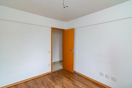 Apartamento à venda com 156m², 2 quartos e 4 vagasQuarto 2