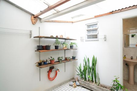 Casa à venda com 184m², 3 quartos e 1 vagaÁrea de serviço