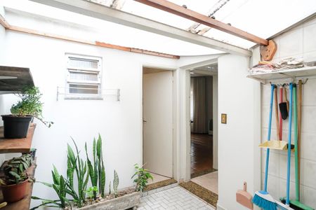 Casa à venda com 184m², 3 quartos e 1 vagaÁrea de serviço