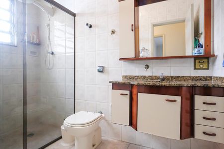 Casa à venda com 184m², 3 quartos e 1 vagaBanheiro