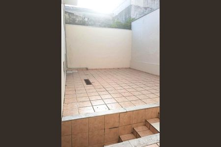 Casa para alugar com 250m², 4 quartos e 2 vagas