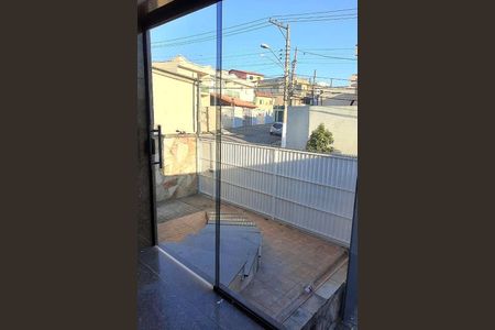 Casa para alugar com 250m², 4 quartos e 2 vagas