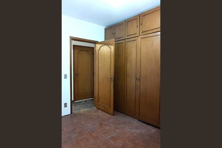 Casa para alugar com 250m², 4 quartos e 2 vagas