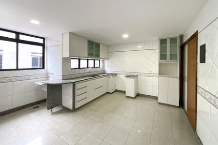 Apartamento à venda com 160m², 4 quartos e 2 vagas Apartamento à venda com 160m², 4 quartos e 2 vagasCozinha