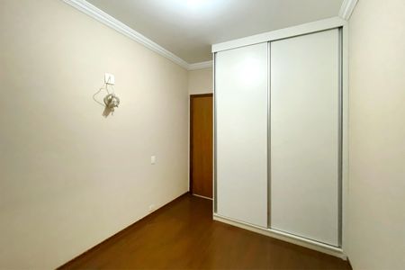 Apartamento à venda com 160m², 4 quartos e 2 vagas Apartamento à venda com 160m², 4 quartos e 2 vagasQuarto 3