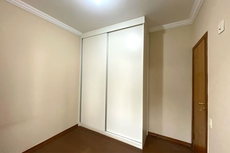 Apartamento à venda com 160m², 4 quartos e 2 vagas Apartamento à venda com 160m², 4 quartos e 2 vagasQuarto 2