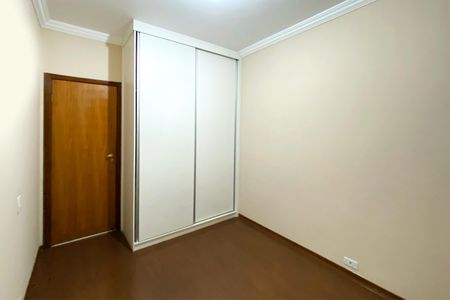 Apartamento à venda com 160m², 4 quartos e 2 vagas Apartamento à venda com 160m², 4 quartos e 2 vagasQuarto 3