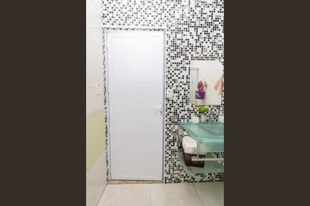 Casa à venda com 89m², 2 quartos e 1 vagaBanheiro 2