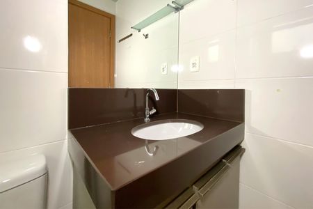Banheiro da Suíte 1 de apartamento para alugar com 2 quartos, 70m² em Santo Antônio, Belo Horizonte